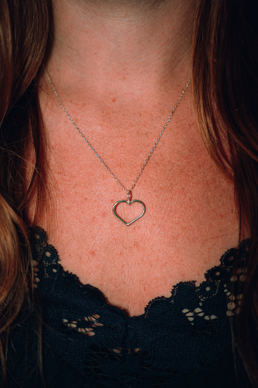 Collier cœur en fil