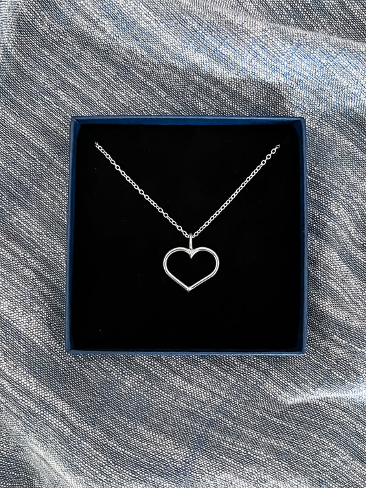 Collier cœur en fil